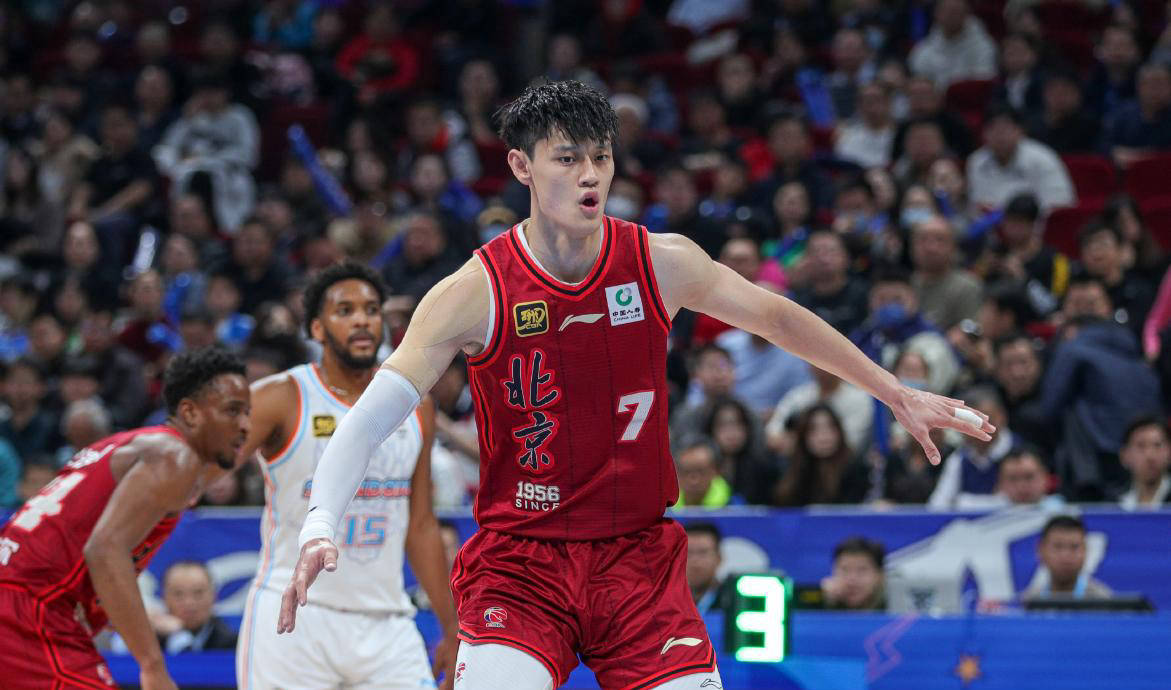 包含西悉尼流浪者冲击冠军，锋线磨合进入关键期的词条