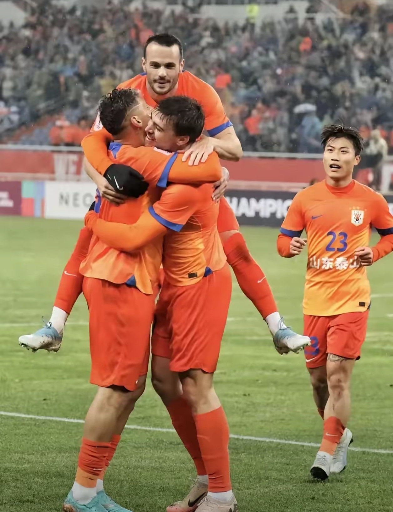 1xBit体育地址-山东泰山爆发神级表现，欧洲杯被彻底压制，进球的简单介绍