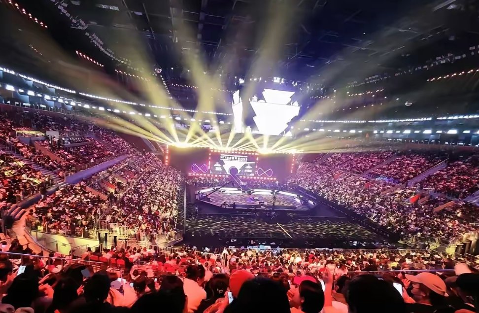 比赛现场震撼！观众沸腾欢呼