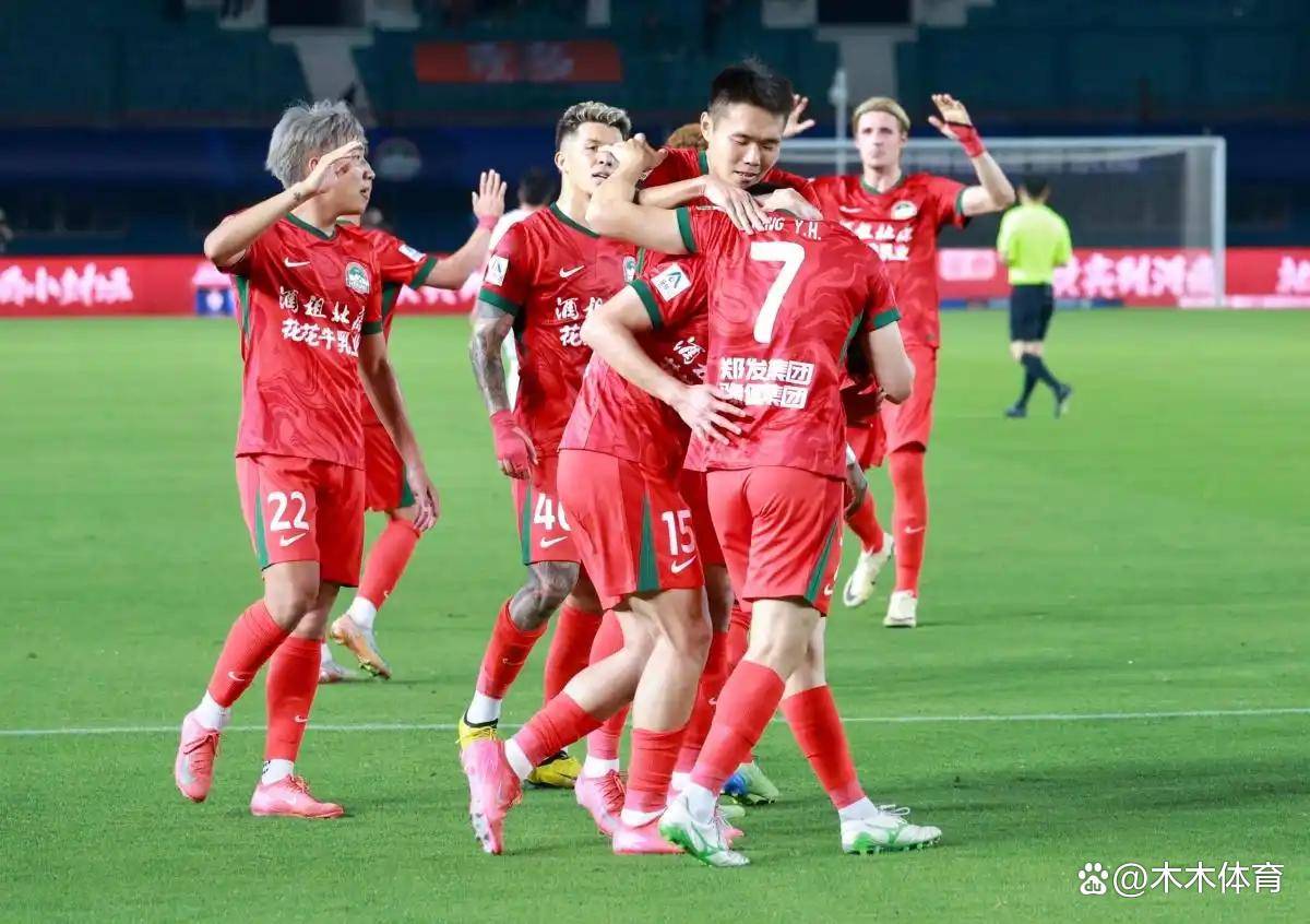 上港队大胜，积分榜稳居第一