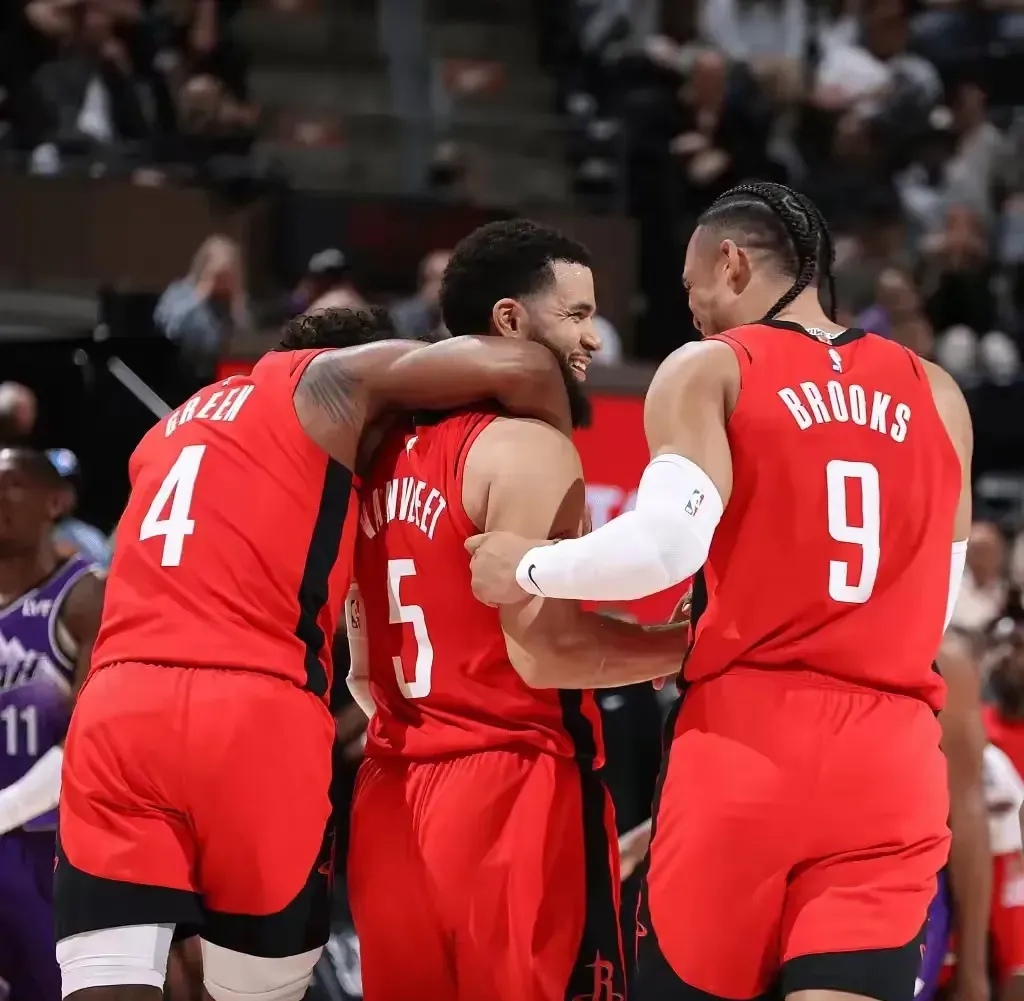 1xBit体育地址-热火击败尼克斯，继续领跑东部