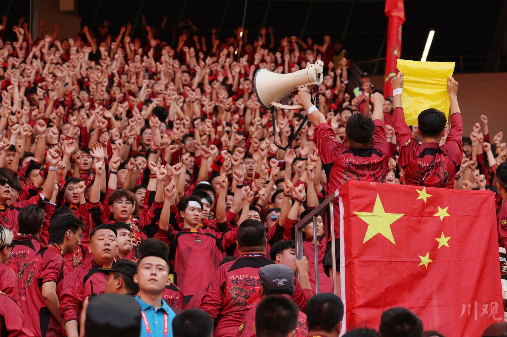 1xBit体育登录-球队表现备受瞩目，球迷围绕赛事话题热烈讨论的简单介绍