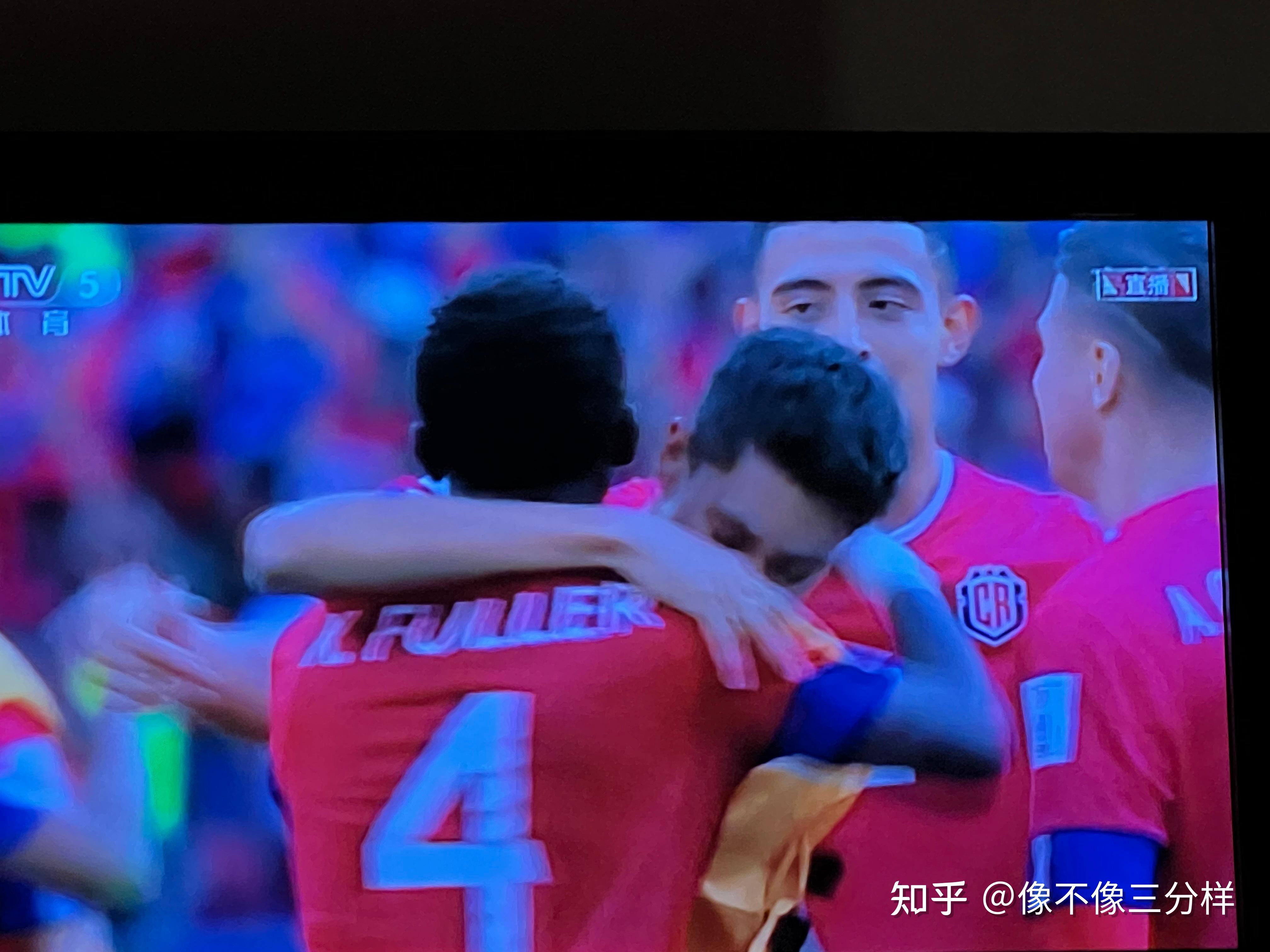 包含多特蒙德遭遇输球苦果，卫冕称号岌岌可危的词条