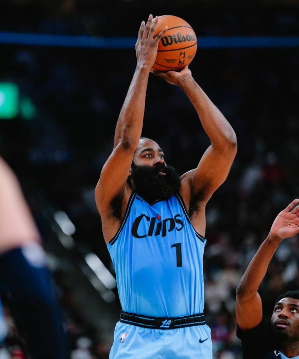 包含超级球星披荆斩棘，带领球队一路高歌猛进的词条