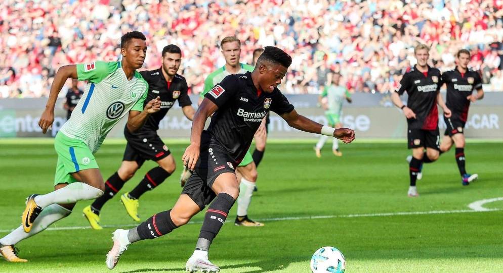 包含欧洲豪门球队在激战中展现出色，竞技水平令人惊讶的词条