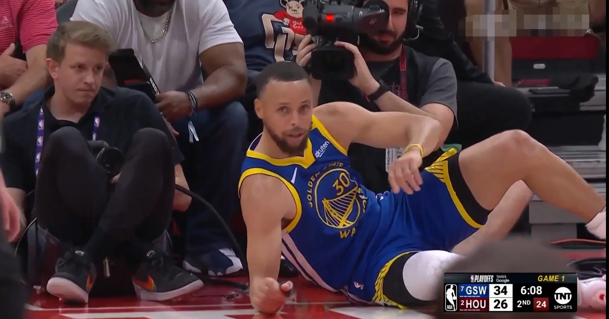 包含勇士后卫因伤缺席比赛，球队备战受影响的词条