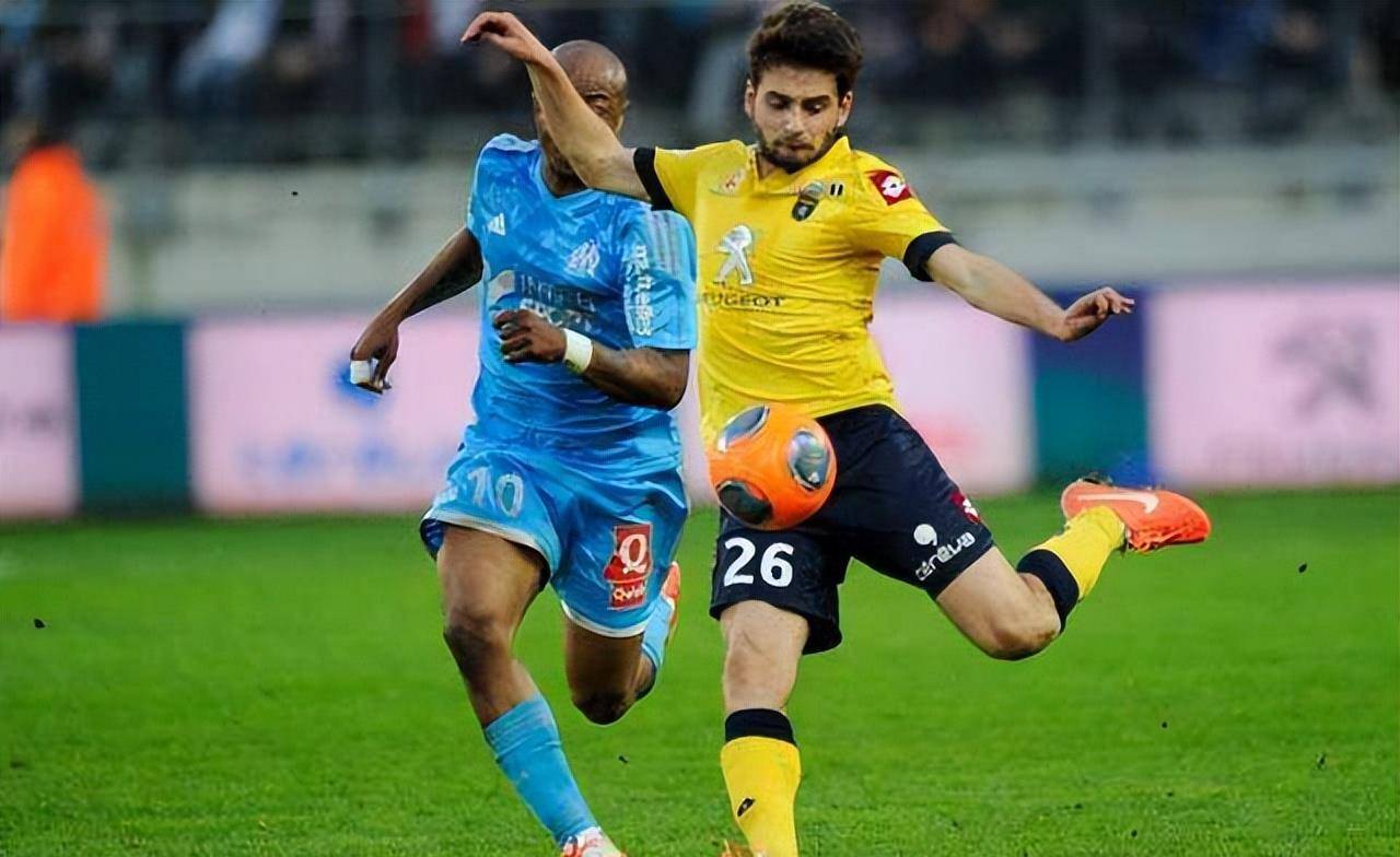 1xBit体育平台-阿雅克肖球队团结奋战，夺取法甲胜利的简单介绍