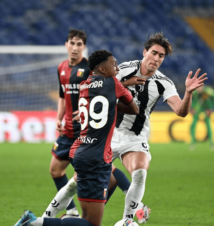 1xBit体育培训-包含肯普斯对决尤文图斯：实力碰撞的词条