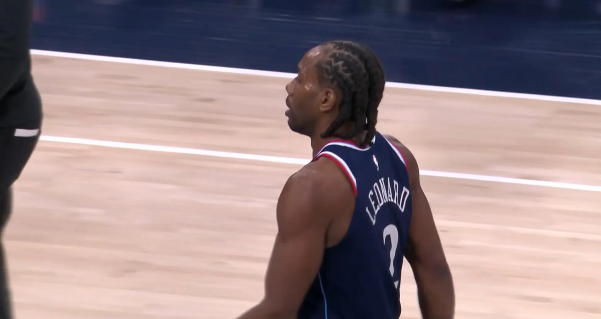 关于快船逆转公牛，伦纳德独得40分的信息