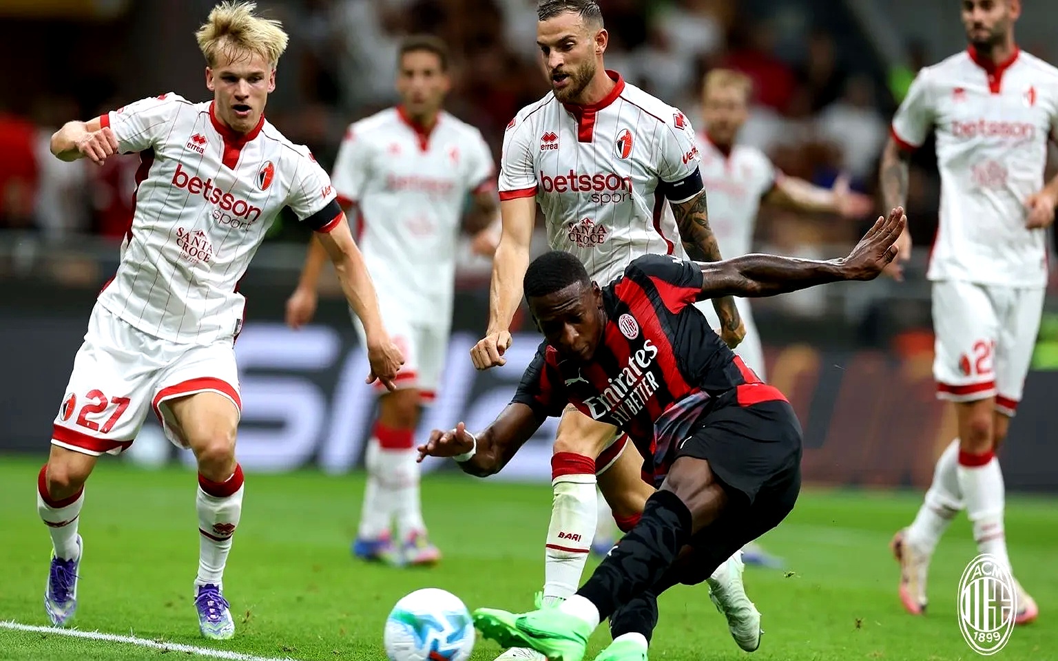 1xBit体育网址-外籍球员集中训练备战，争取出色表现